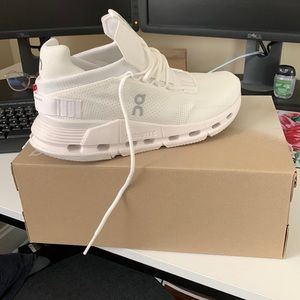 Women’s All White CloudNova